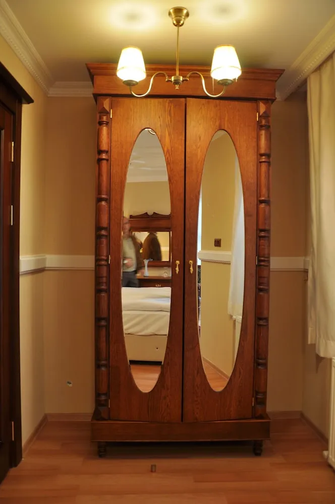 Standard Tek Büyük veya İki Ayrı Yataklı Oda, 2 Yatak Odası, Bahçe Manzaralı