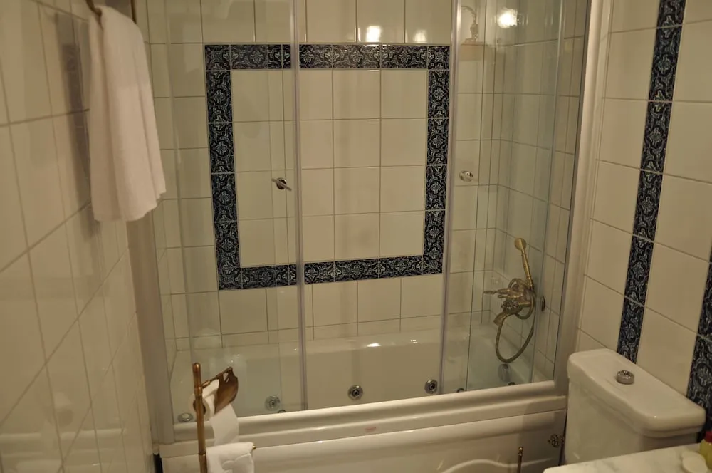 2 Double Connecting Room with Turkish Bath