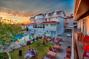 Hotel De Huzur