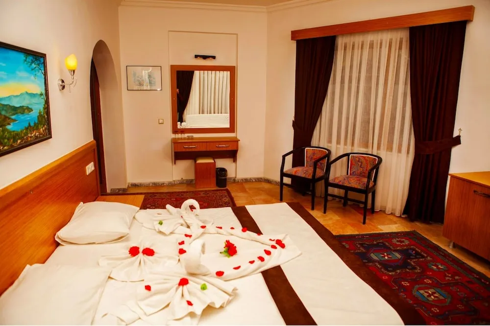 Comfort Tek Büyük Yataklı Oda