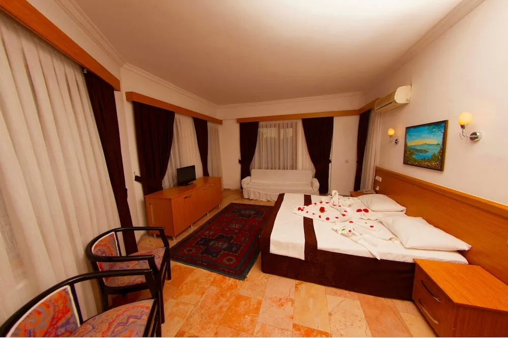 Comfort Tek Büyük Yataklı Oda