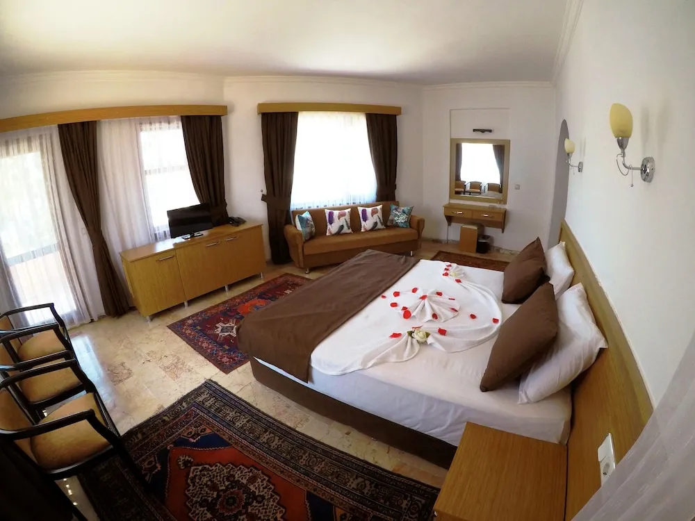 Comfort Tek Büyük Yataklı Oda