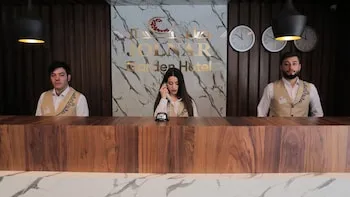 Jolnar Garden Hotel
