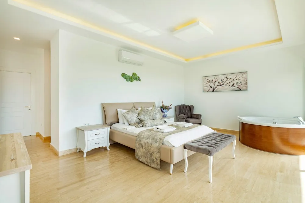 Deluxe Villa, Sigara İçilmez