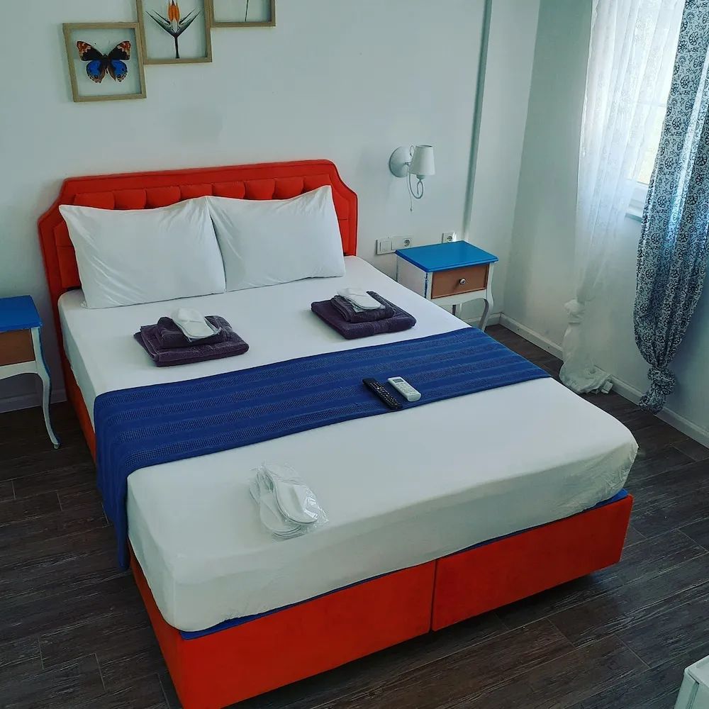 Standard Tek Büyük Yataklı Oda