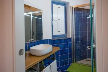 Ispani Inn Resort