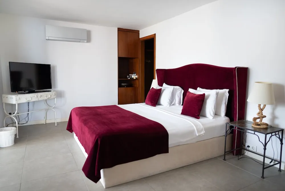 Suite 81