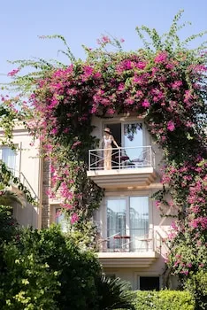 No:81 Hotel