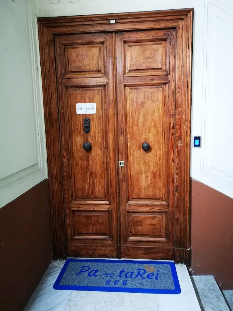 İç mekân girişi