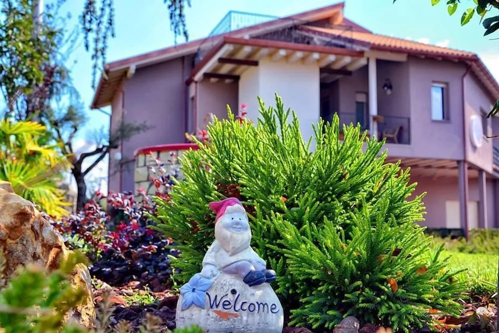 Le Due Noci Bed and Breakfast