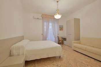 Hotel La Marina