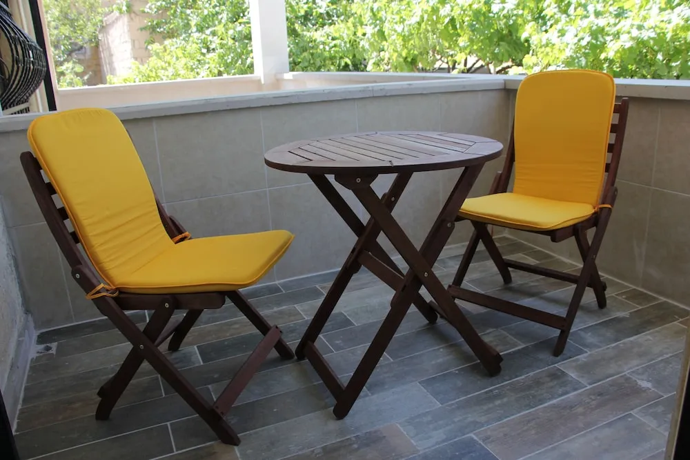 Design Oda, 1 Büyük (Queen) Boy Yatak, Bahçe Manzaralı