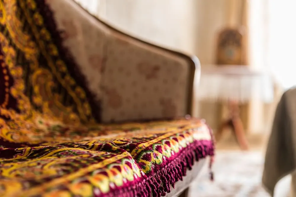 Traditional Tek Büyük Yataklı Oda