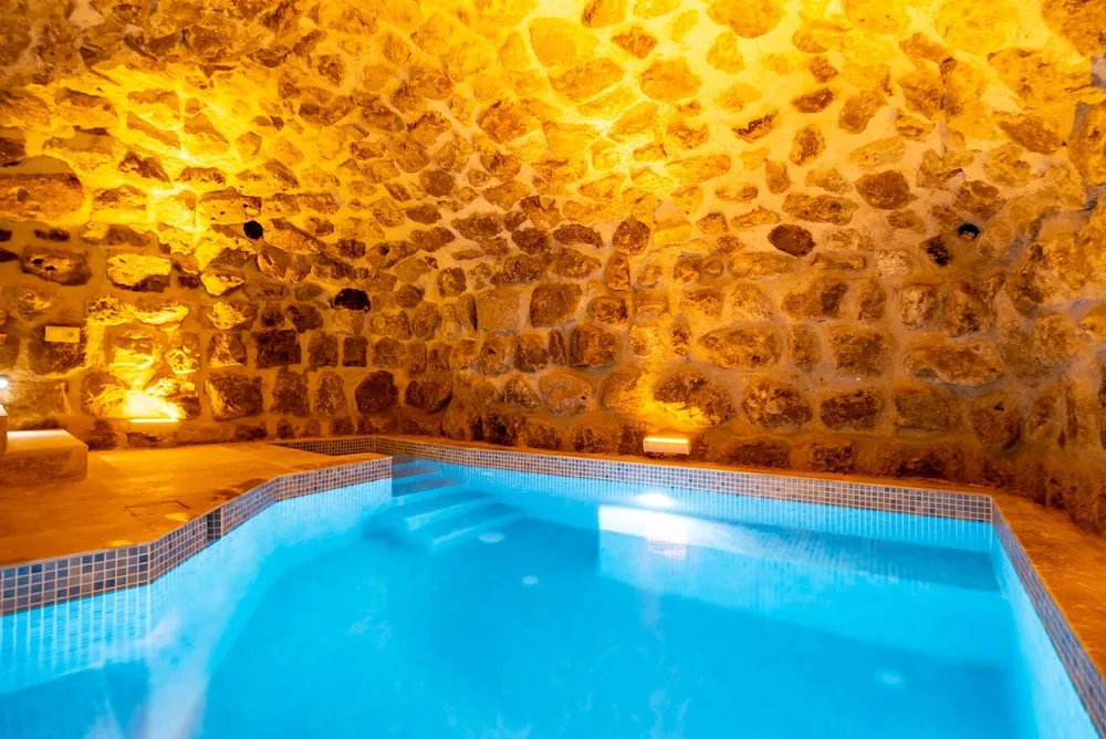 Honeymoon Tek Büyük Yataklı Oda, Kişiye Özel Havuzlu