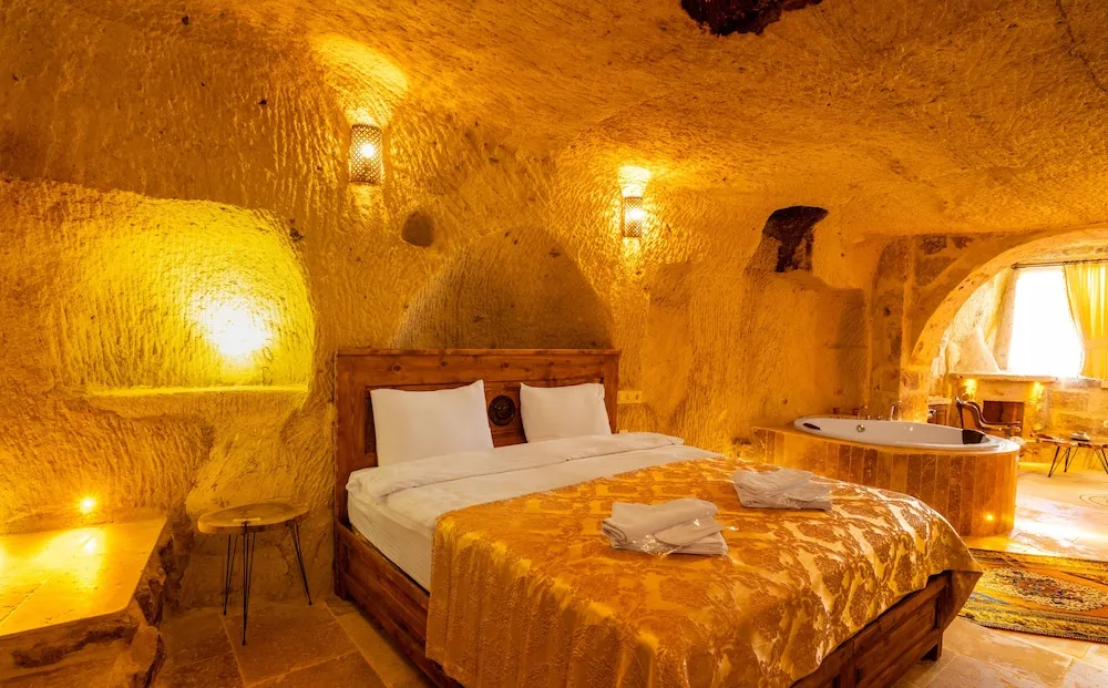 Honeymoon Tek Büyük Yataklı Oda