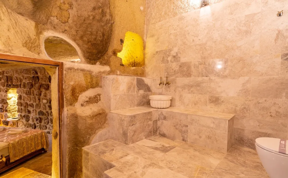 Honeymoon Tek Büyük Yataklı Oda