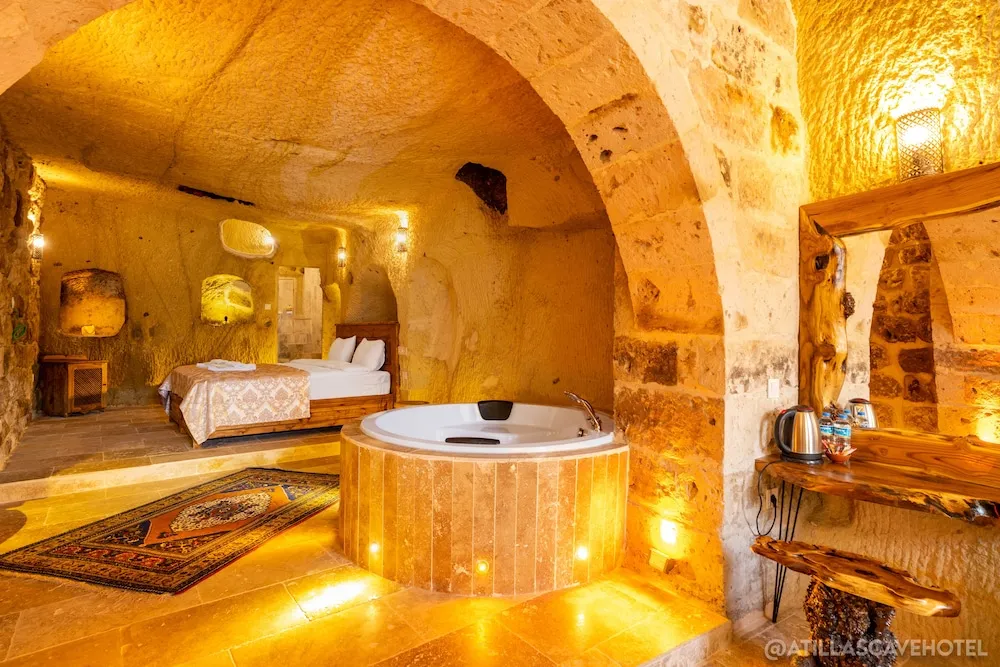 Honeymoon Tek Büyük Yataklı Oda