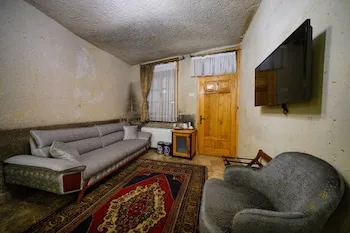 Cave Hotel Saksagan