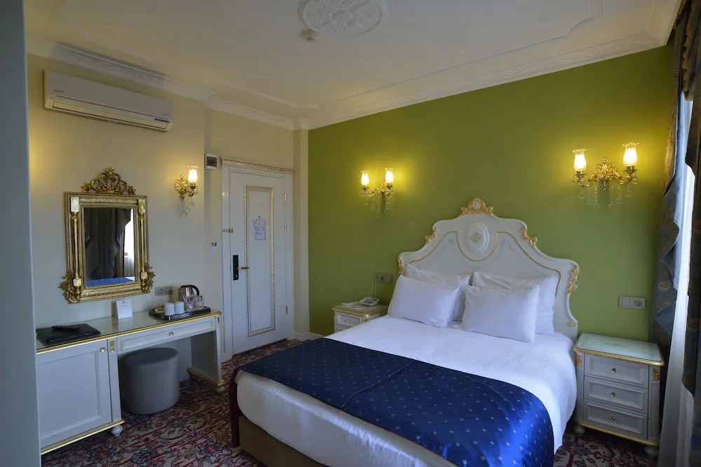 Deluxe Tek Büyük Yataklı Oda