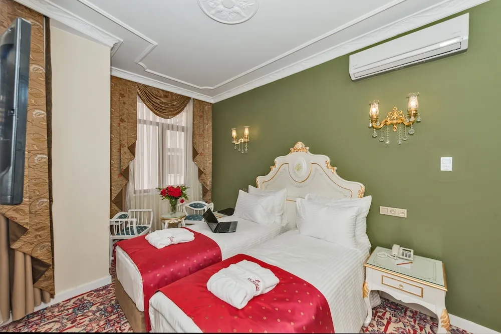 Deluxe Tek Büyük Yataklı Oda