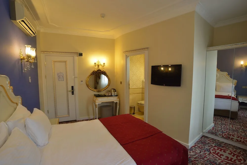 Deluxe Üç Kişilik Oda