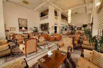 Yay Grand Hotel