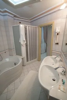 Kristall Palace Hotel