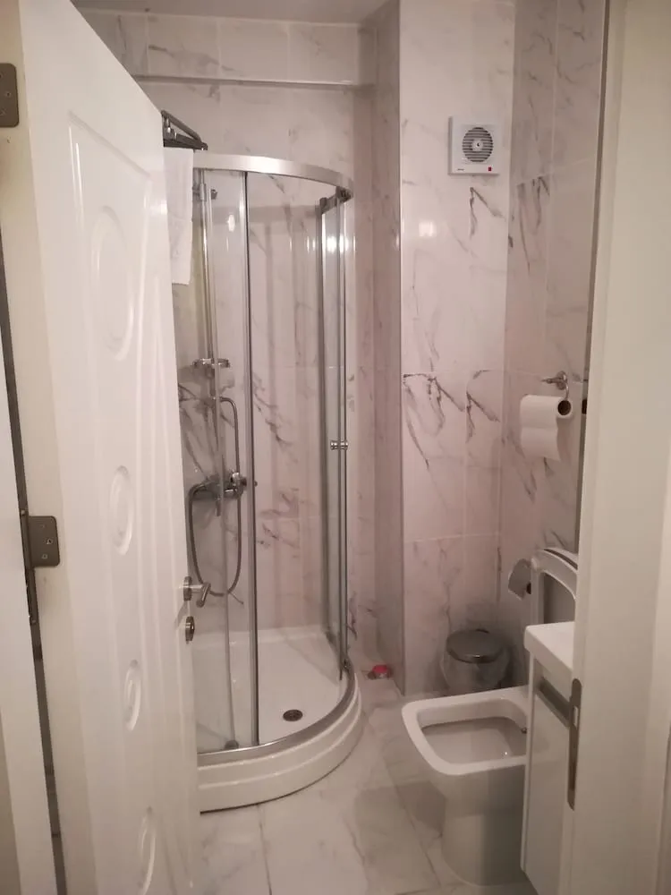Standard Tek Büyük Yataklı Oda, 1 En Büyük (King) Boy Yatak, Bahçe Manzaralı