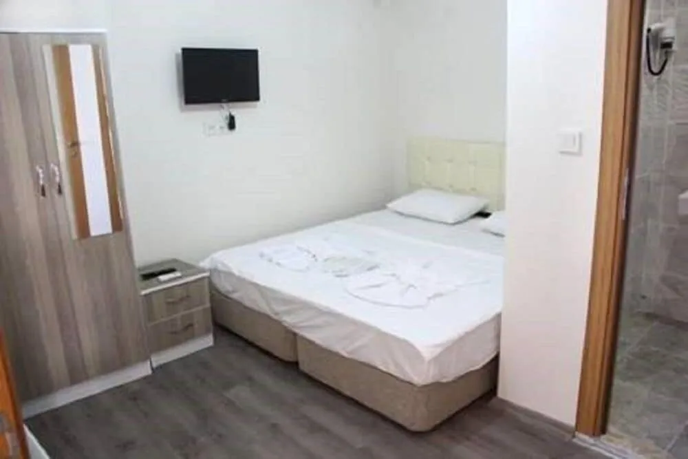 Economy Tek Büyük Yataklı Oda