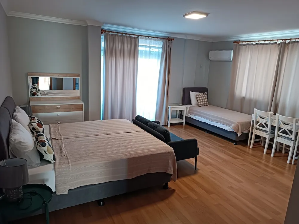 Premium Üç Kişilik Oda