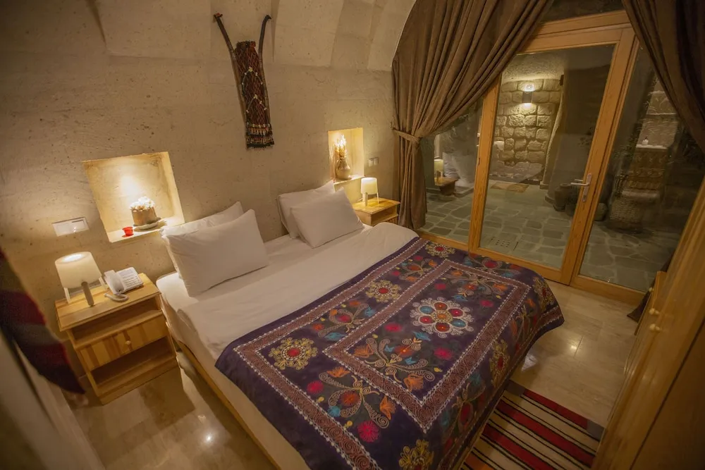 Standard Tek Büyük Yataklı Oda