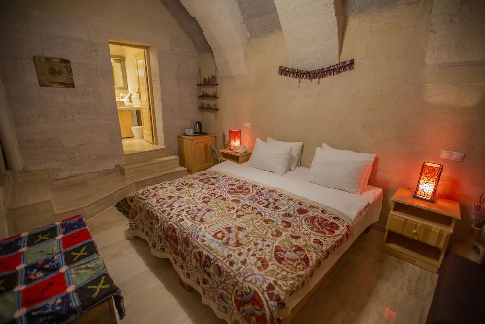 Standard Tek Büyük Yataklı Oda