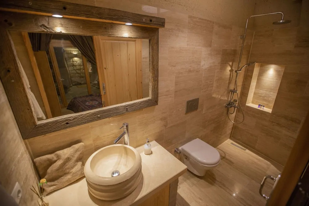 Standard Tek Büyük Yataklı Oda