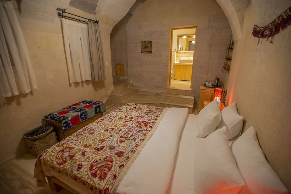 Standard Tek Büyük Yataklı Oda