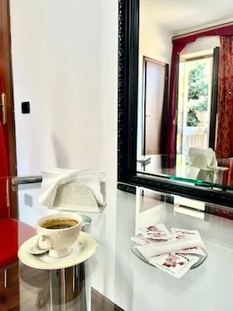 Lo Scrigno B&B