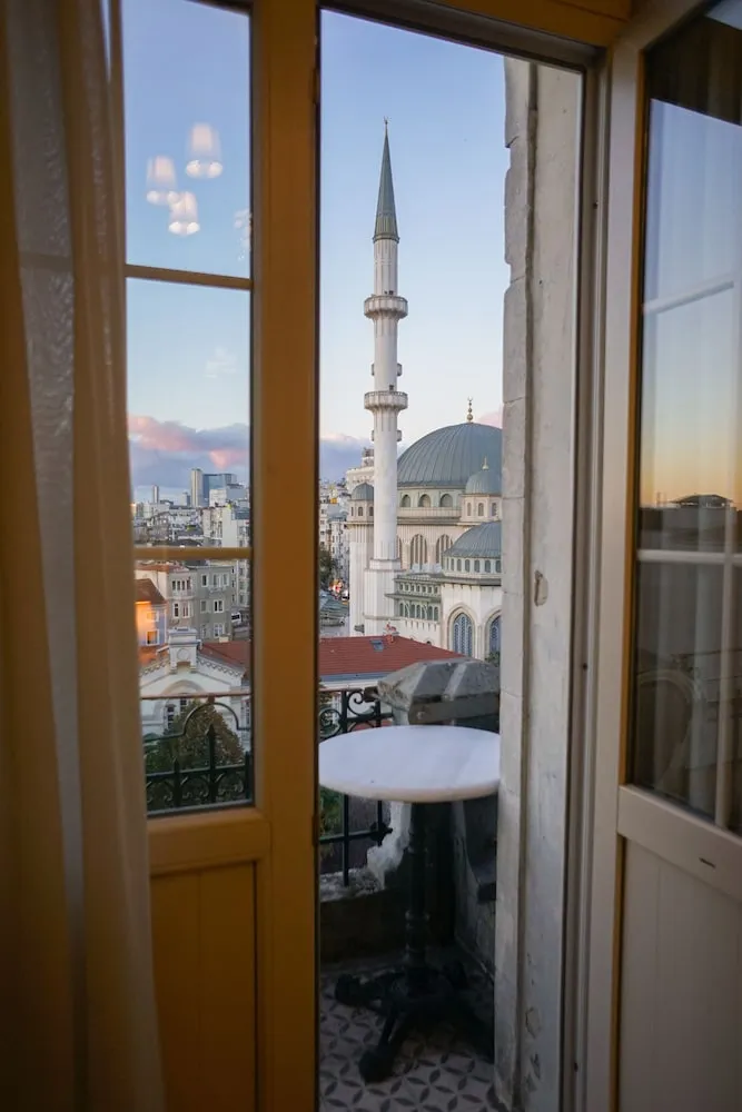Deluxe Tek Büyük Yataklı Oda, Balkon (Annex)