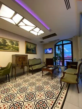 Triada Hotel