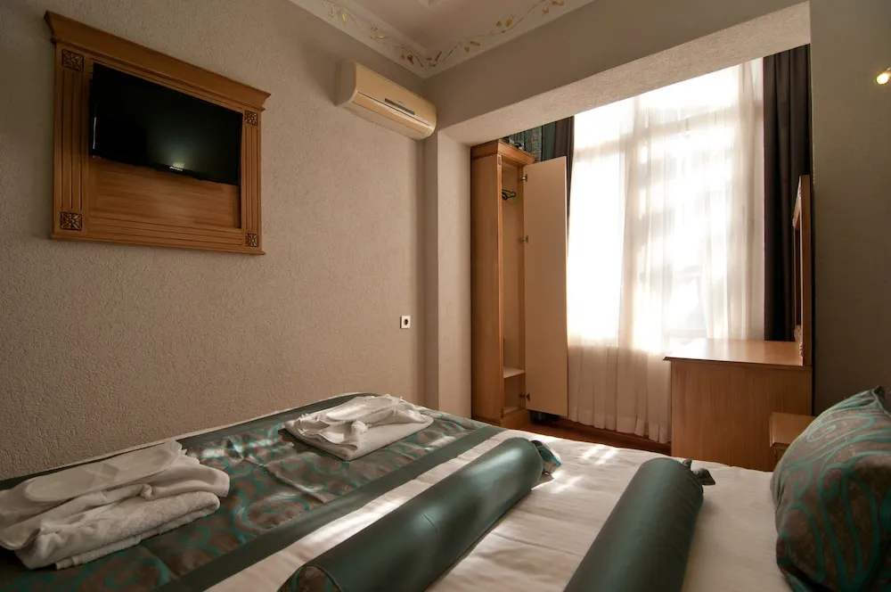 Standard Tek Büyük Yataklı Oda