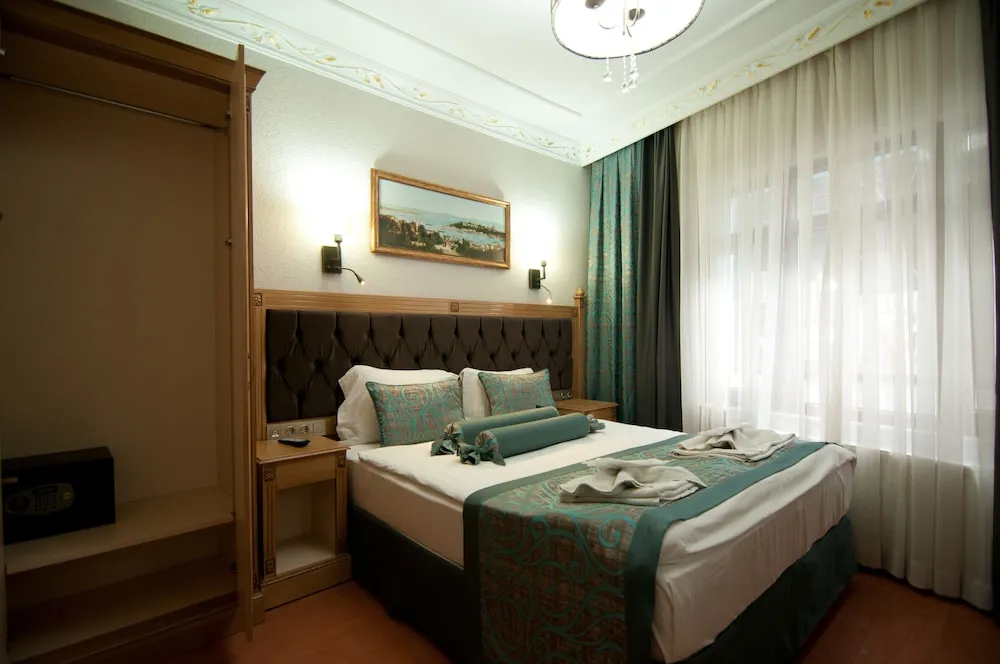 Standard Tek Büyük Yataklı Oda