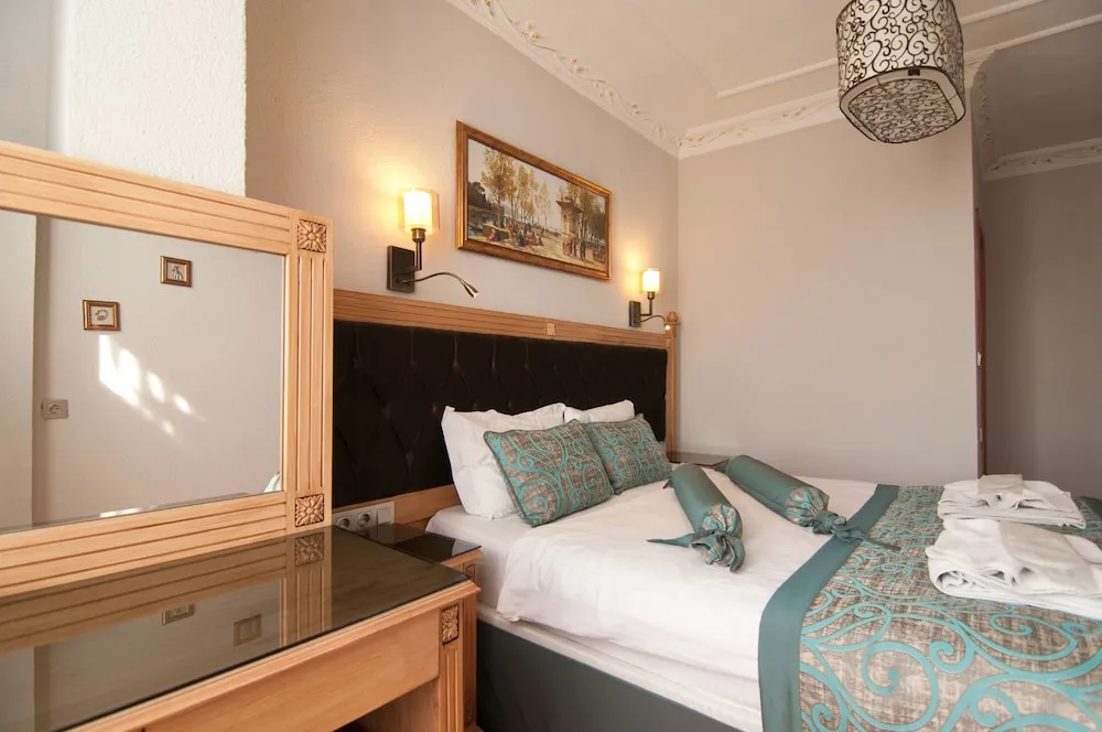 Standard Tek Büyük Yataklı Oda