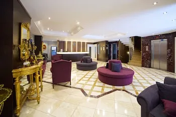 Grand Ant Hotel