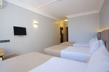 Grand Ant Hotel