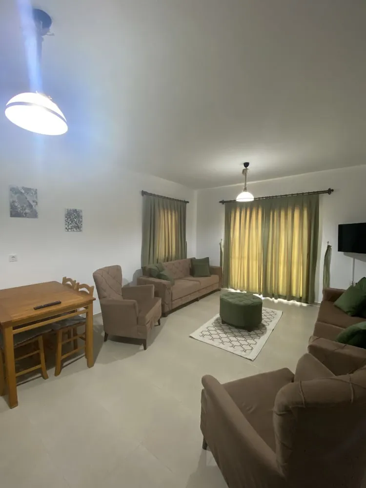 Economy Apart Daire, Bahçe Manzaralı