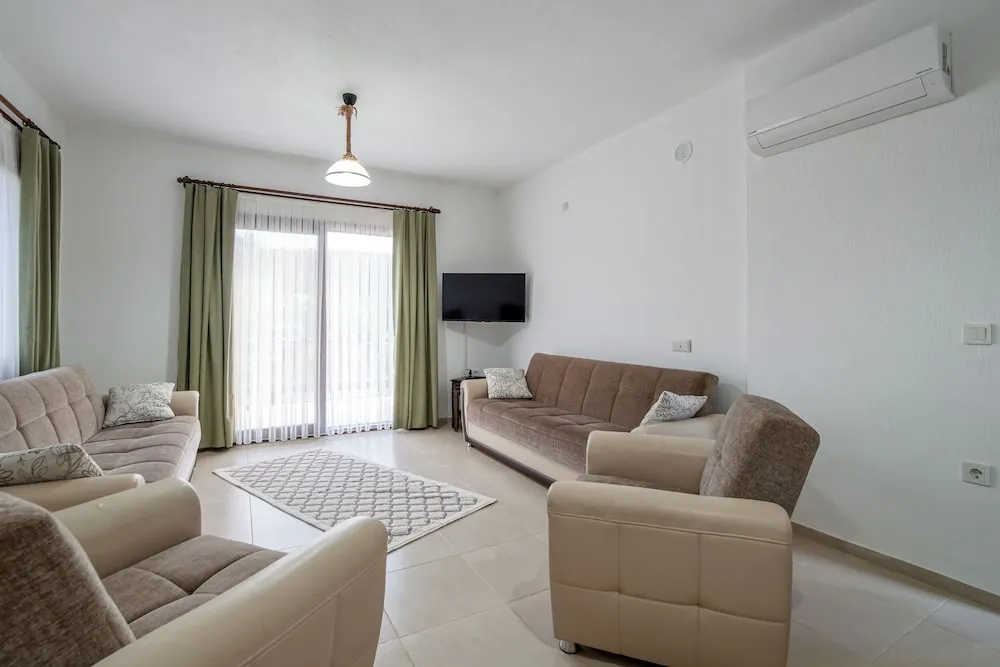 Economy Apart Daire, Bahçe Manzaralı