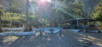 Glamping Canvas Butterfly Valley