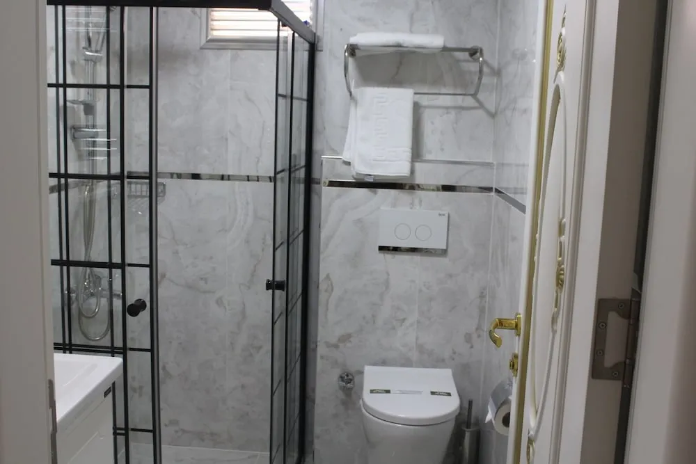 Standard Tek Büyük Yataklı Oda