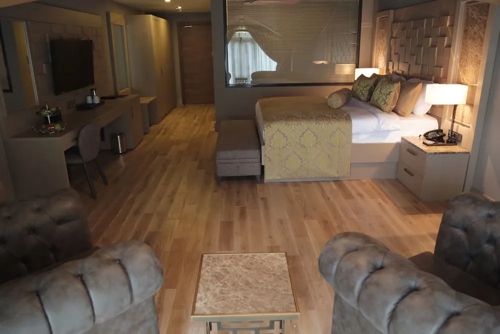 Deluxe Tek Büyük veya İki Ayrı Yataklı Oda