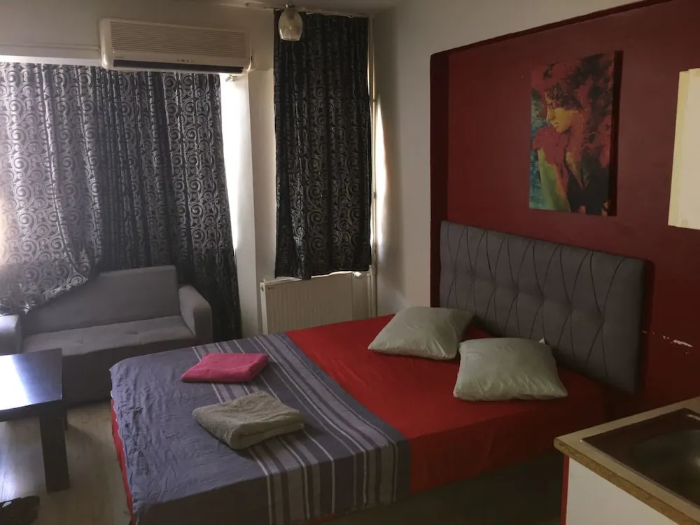 Tek Büyük Yataklı Oda, 1 Çift Kişilik Yatak
