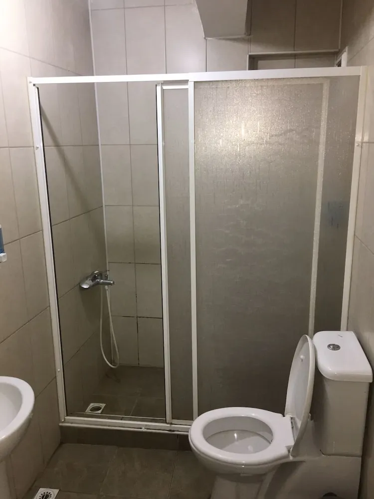 Tek Büyük Yataklı Oda, 1 Çift Kişilik Yatak