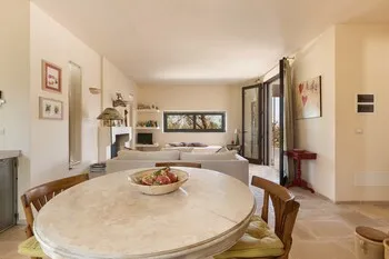 Villa Dahlia